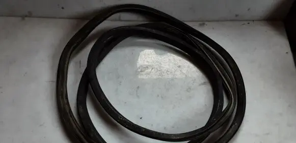 Audi A8 S8 D4 4H Engine compartment rubber 4H0823731D