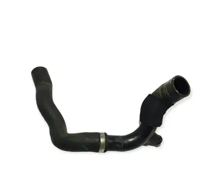 Volkswagen PASSAT B6 Engine coolant pipe/hose