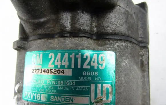 Opel Vectra C Air conditioning (A/C) compressor (pump) 24411249