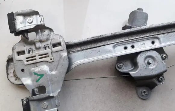 Chevrolet Cruze Sliding door window regulator with motor 0130822465 98820-J3010