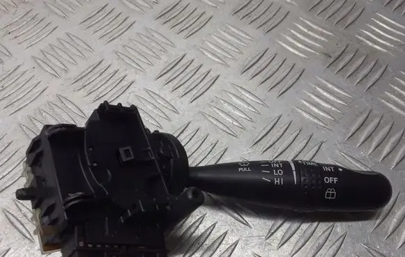Toyota Corolla E120 E130 Wiper control stalk 173647