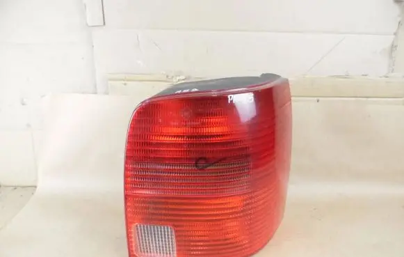 Volkswagen PASSAT B5.5 Rear/tail lights