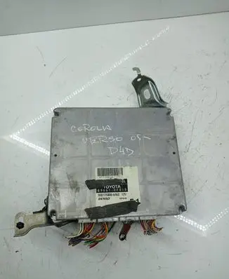 Toyota Corolla Verso AR10 Engine control unit/module 896610f010