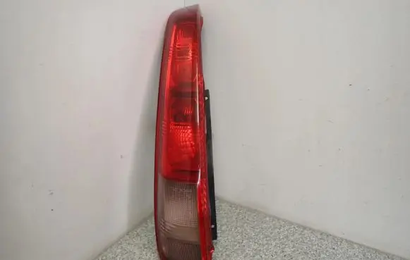 Nissan X-Trail T30 Rear/tail lights