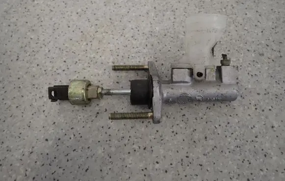 Toyota Camry Clutch master cylinder 