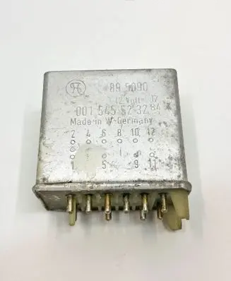 Mercedes-Benz SLC C107 Other relay A0015455232 0015455232