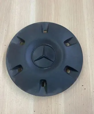 Mercedes-Benz Sprinter W906 Non-original wheel cap A9064010025