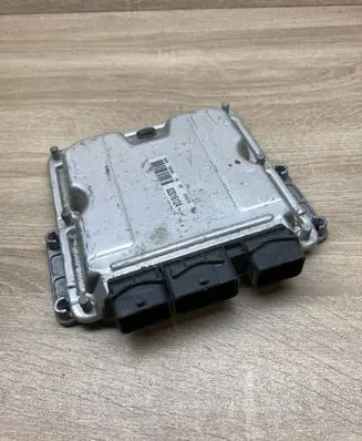 Peugeot 307 Engine control unit/module ECU 9647472780 0281011081