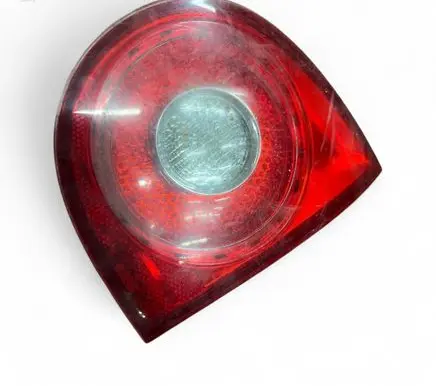 Tailgate rear/tail lights