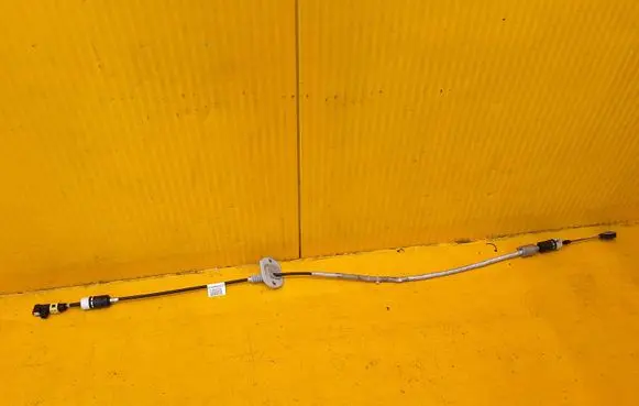 Volvo V60 Gear shift cable linkage 4YTA132CECDA