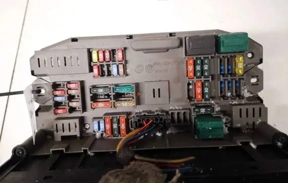 BMW X5 E70 Fuse box set 693169003 518966010b