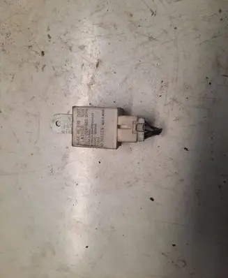 Mazda 6 Hazard warning light relay 3211224320