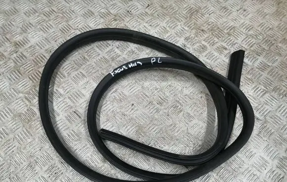 Ford Focus Front door rubber seal 