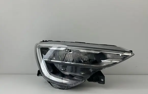 Renault Arkana Headlight/headlamp 260108141R