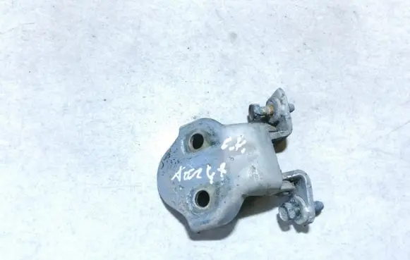 Mitsubishi Lancer Rear door lower hinge