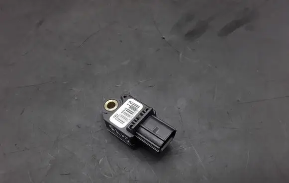 Toyota Verso Airbag deployment crash/impact sensor 8983105020