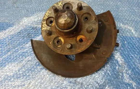 Jaguar XJS Front wheel hub