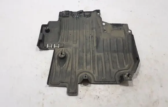 Volvo XC40 Trunk boot underbody cover/under tray 32260660