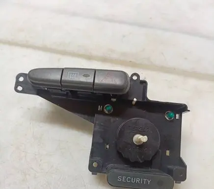 Toyota Yaris Hazard light switch 758294