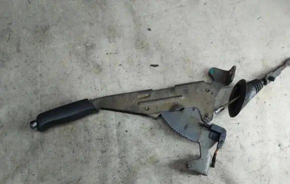 Handbrake/parking brake lever assembly