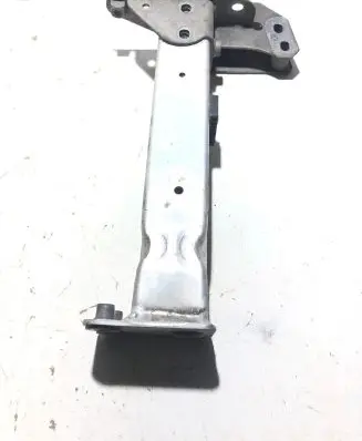 Audi A8 S8 D4 4H Front bumper mounting bracket 4H0806063E 111302S