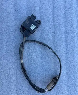 Volkswagen Tiguan Lambda probe sensor 05L906261B PM22A 0281007700770