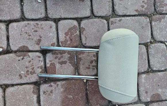 Opel Insignia B Rear seat headrest OPELCZESCI.com-G71