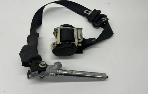 Mitsubishi Outlander IV Front seatbelt 6499087A 0589p1000277 648294800e