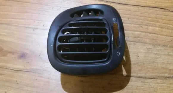 Citroen Xsara Picasso Dash center air vent grill