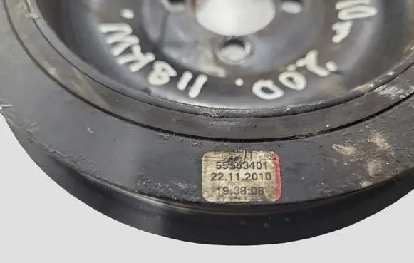 Opel Insignia A Crankshaft pulley 55563401