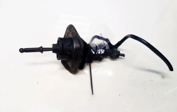Ford Focus Clutch master cylinder KG19300