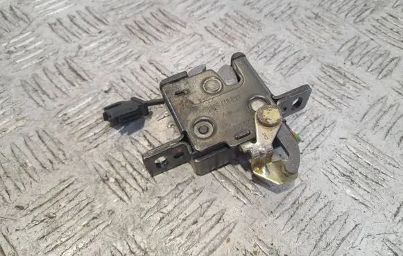Audi A6 S6 C4 4A Tailgate/trunk/boot lock/catch/latch 4A9827506C