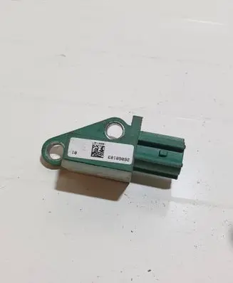 Volkswagen PASSAT B6 Airbag deployment crash/impact sensor 331324