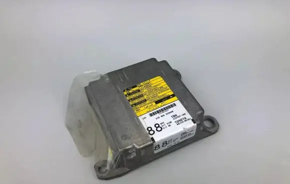 Toyota Avensis T250 Airbag control unit/module 8917005161