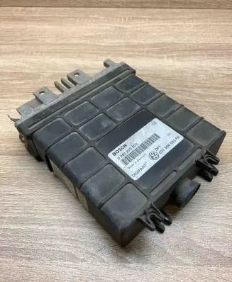 Volkswagen PASSAT B3 Engine control unit/module ECU 037906022FN 0261203202