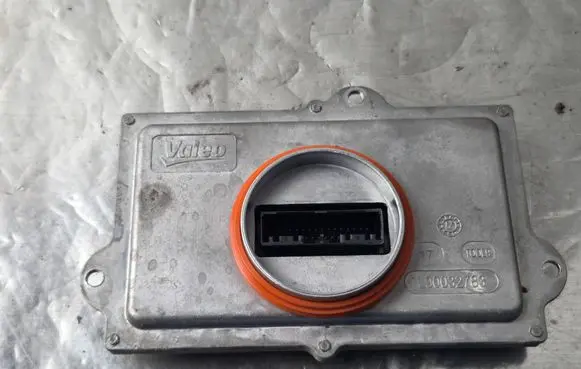 Peugeot 3008 II Xenon control unit/module 90089469 50107