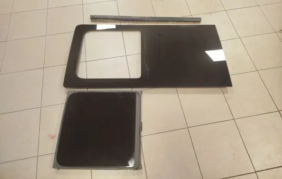 Volkswagen Multivan T5 Sliding door window/glass 7HC847758AD