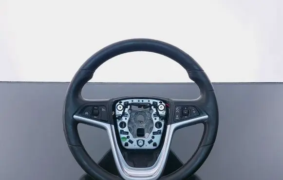 Opel Insignia A Steering wheel 6099290