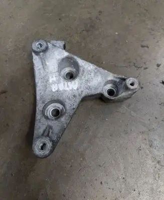 Opel Astra H A/C compressor mount bracket 8972624630