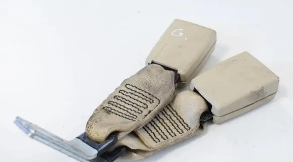 BMW 3 F30 F35 F31 Middle seatbelt buckle (rear) 2R83F60045