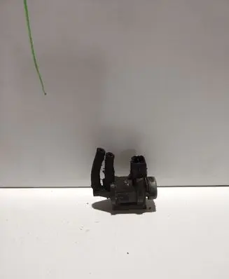 Audi A6 S6 C5 4B Vacuum valve 1J0906283A