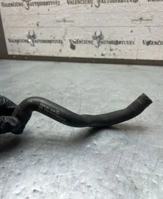 Engine coolant pipe/hose