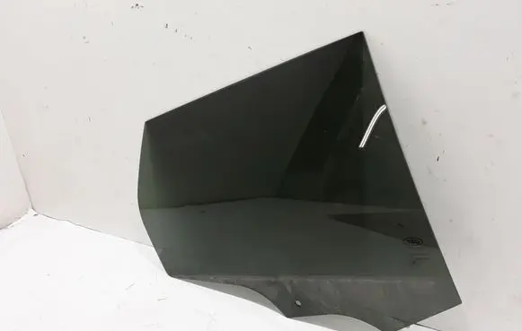 Land Rover Discovery Sport Rear door window glass LR058836
