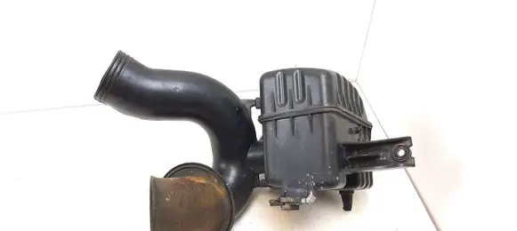 Intake resonator