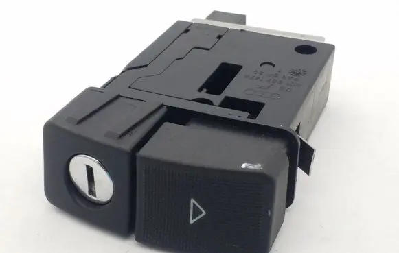 Audi A8 S8 D2 4D Glove box lock 4D1857147A