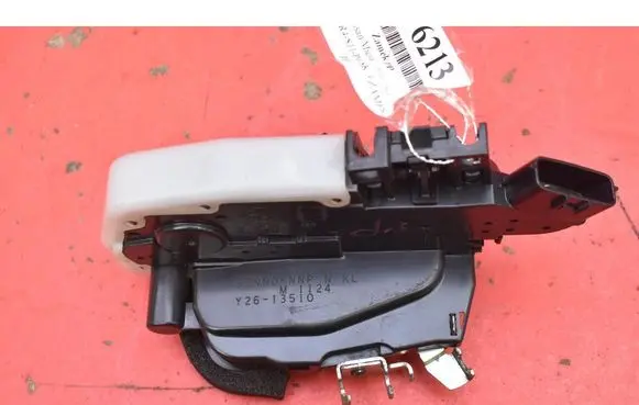 Nissan Micra Front door lock Y2613510