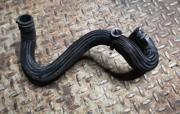 Land Rover Range Rover Evoque L538 Engine coolant pipe/hose G4D39Y439FA