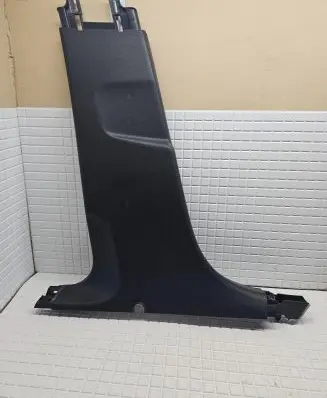 (B) pillar trim (bottom)