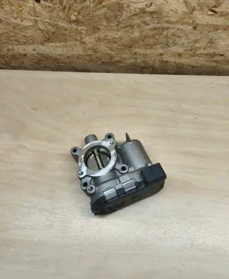 Renault Austral Throttle valve 161203209R