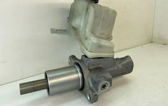Mercedes-Benz E W212 Master brake cylinder A2044300002 03350890051